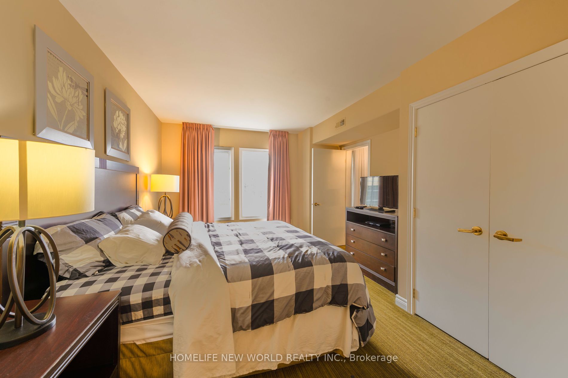 90 Highland Drive, #2074/75