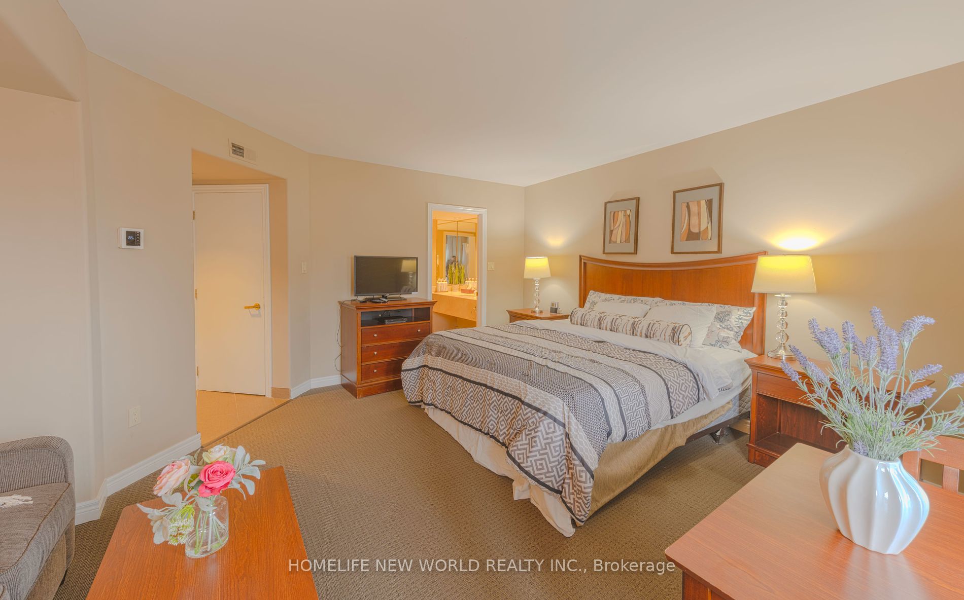 90 Highland Drive, #2074/75