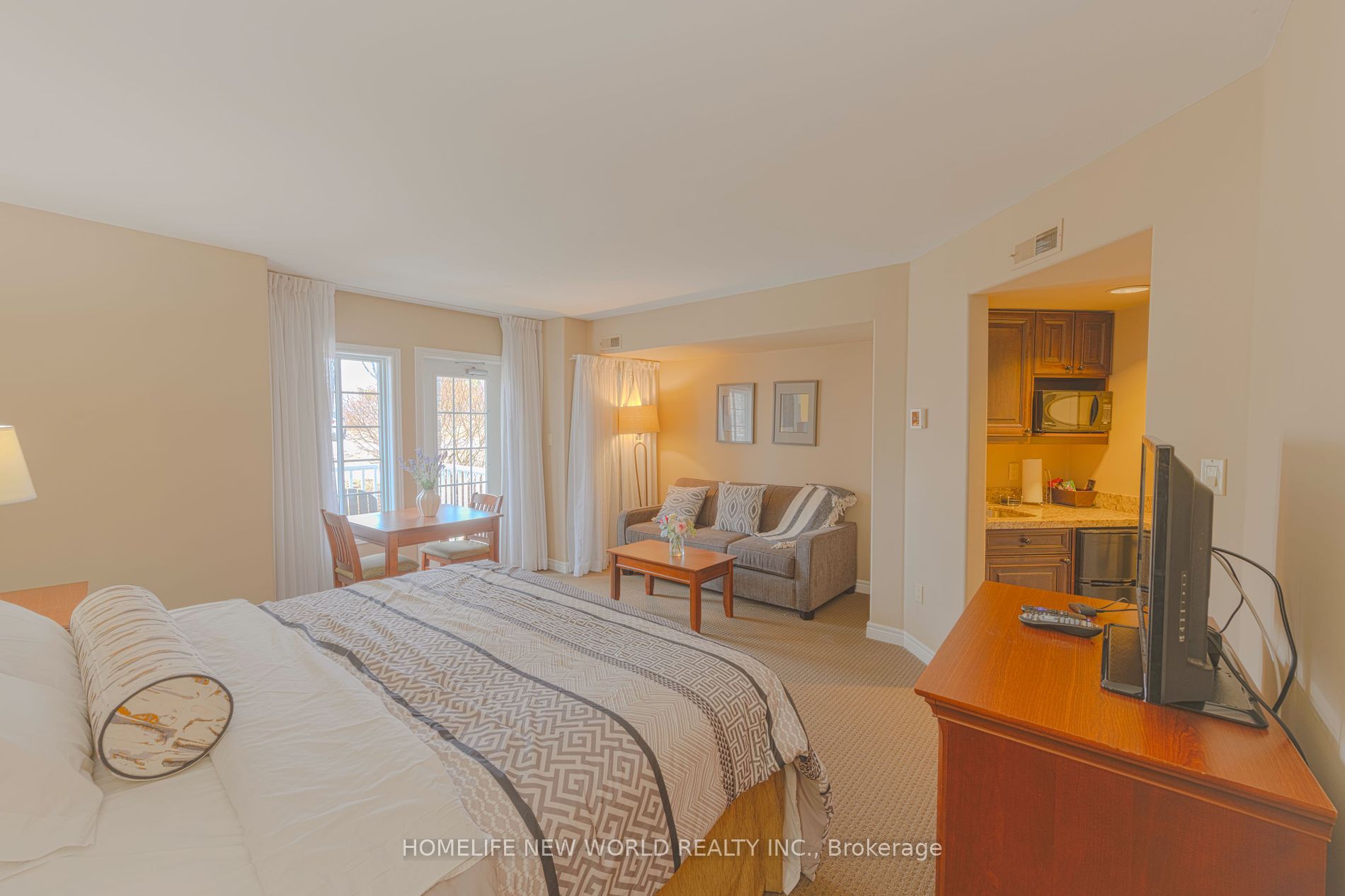90 Highland Drive, #2074/75