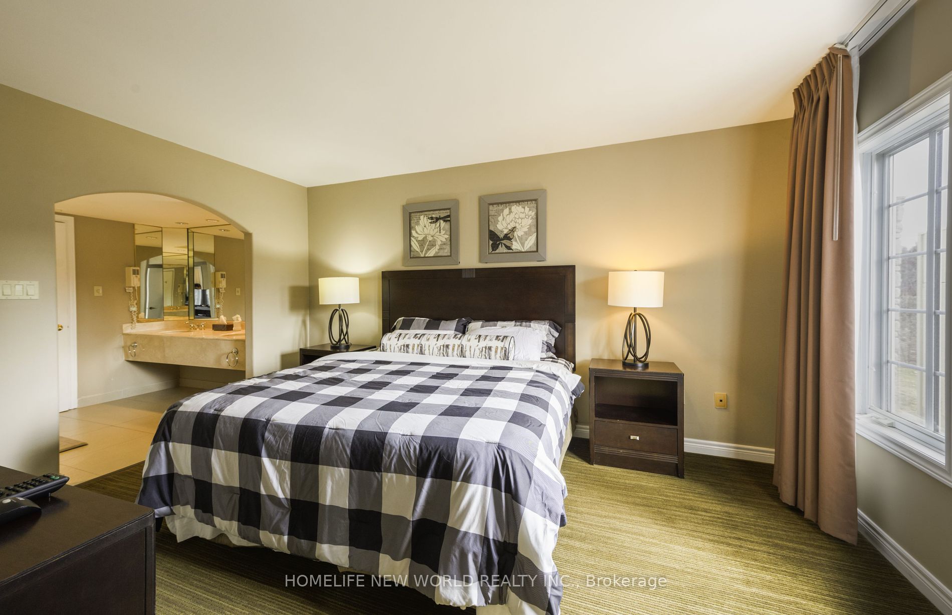 90 Highland Drive, #2074/75