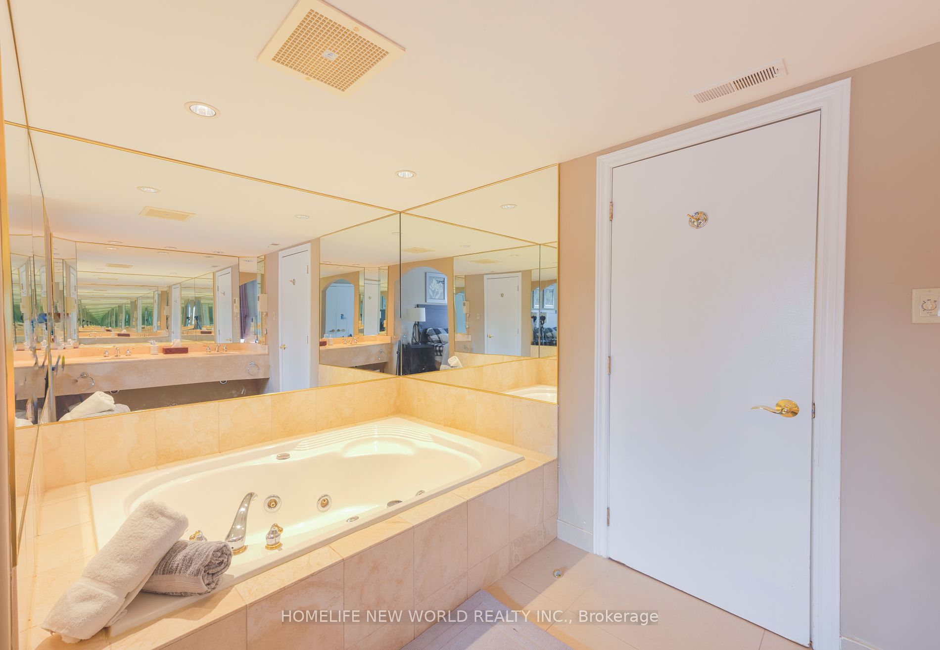 90 Highland Drive, #2074/75