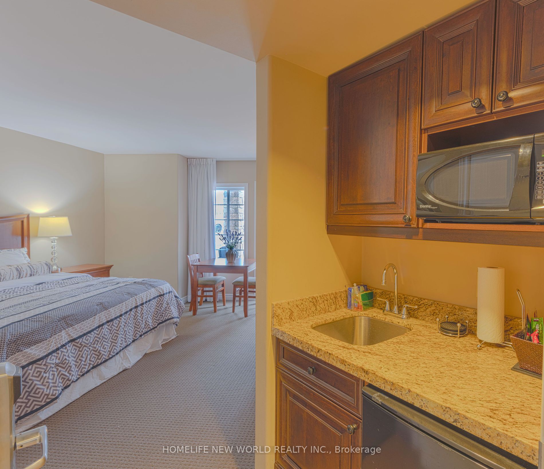 90 Highland Drive, #2074/75
