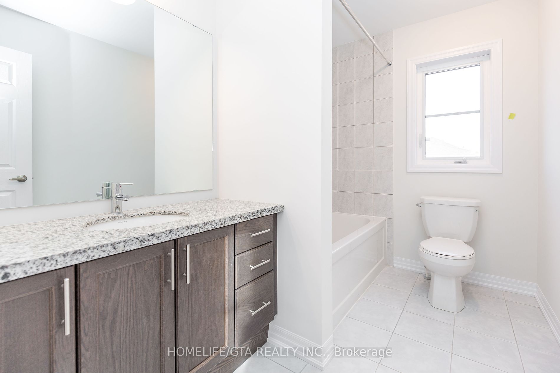 261 Centre St