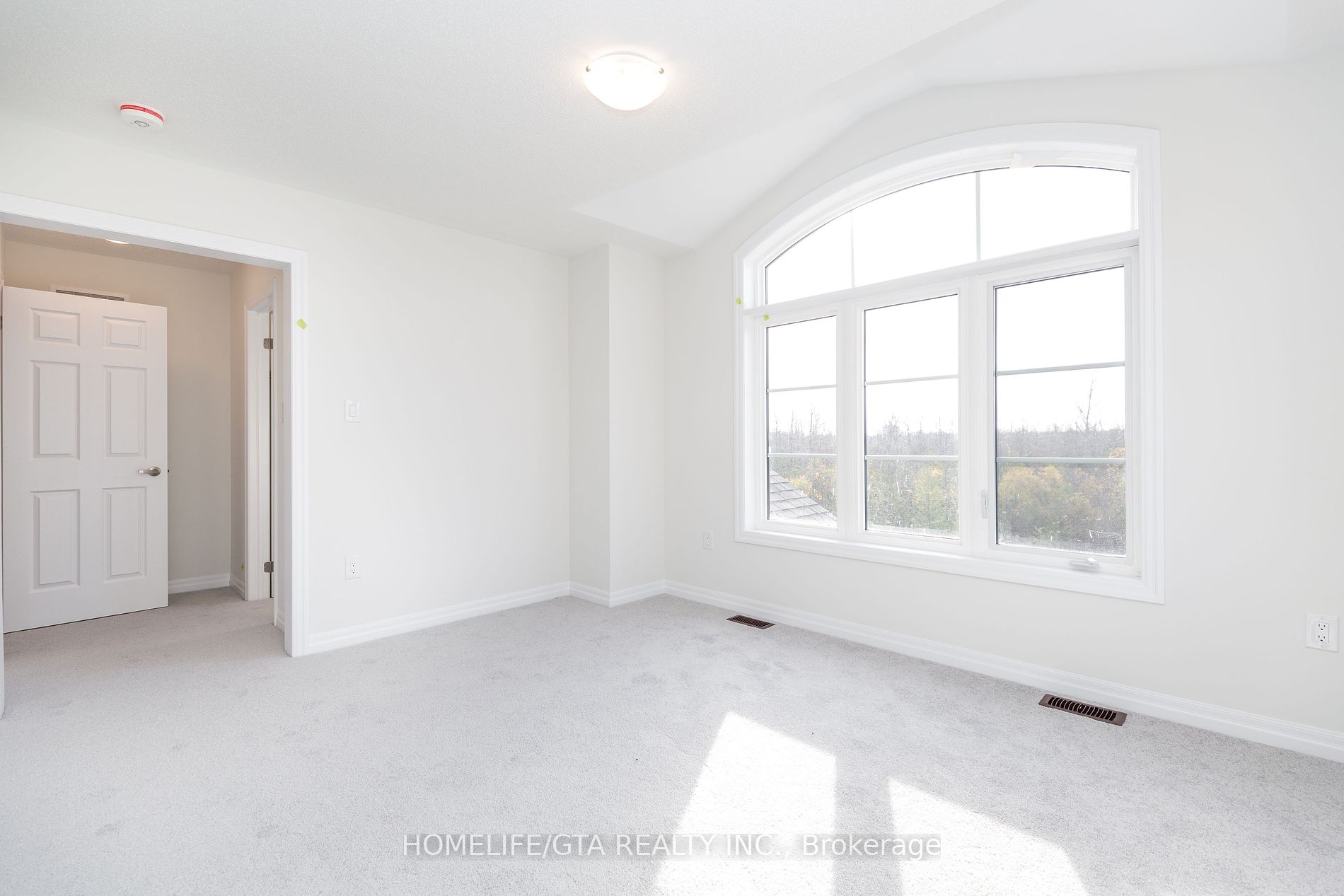 261 Centre St