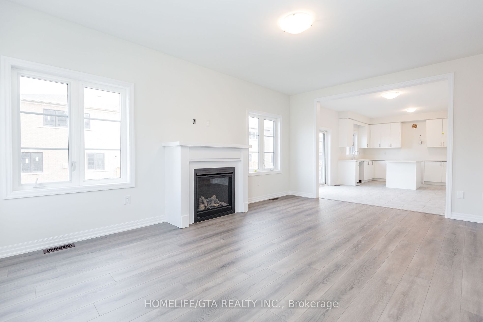 261 Centre St