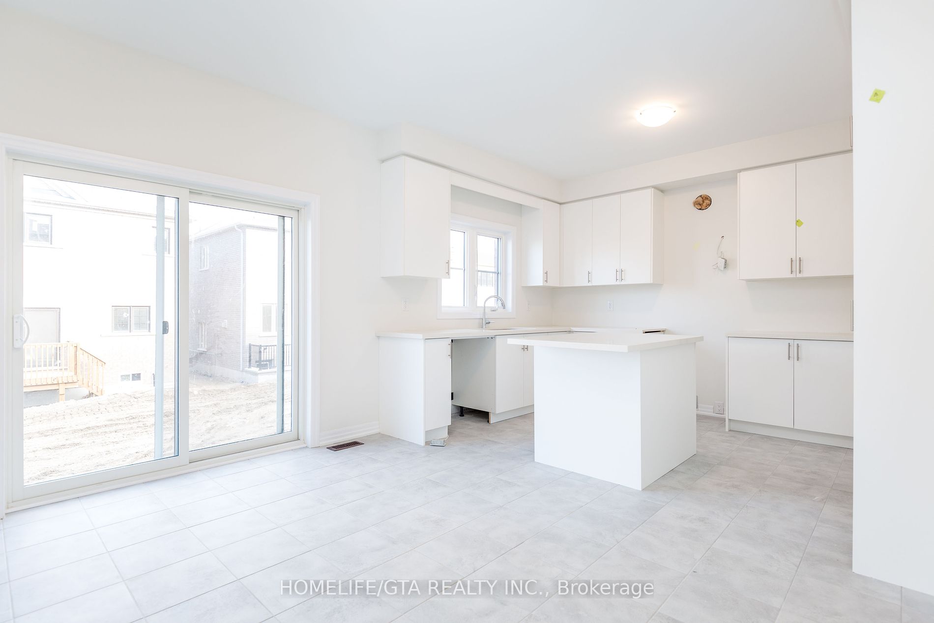 261 Centre St