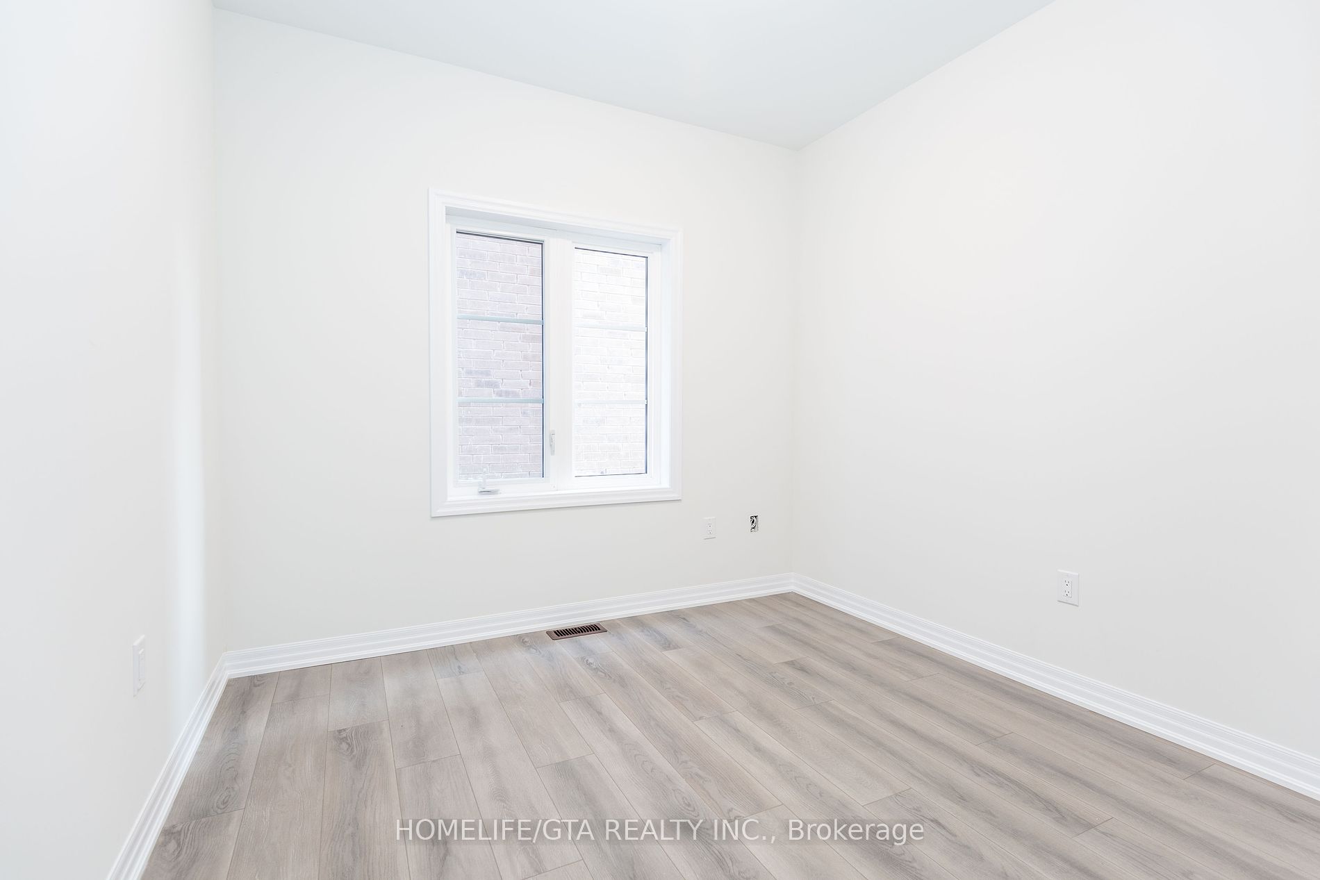 261 Centre St