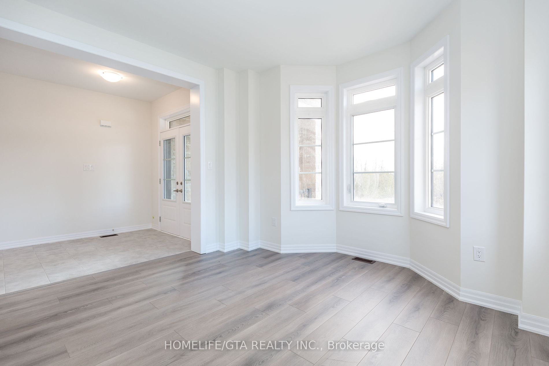 261 Centre St
