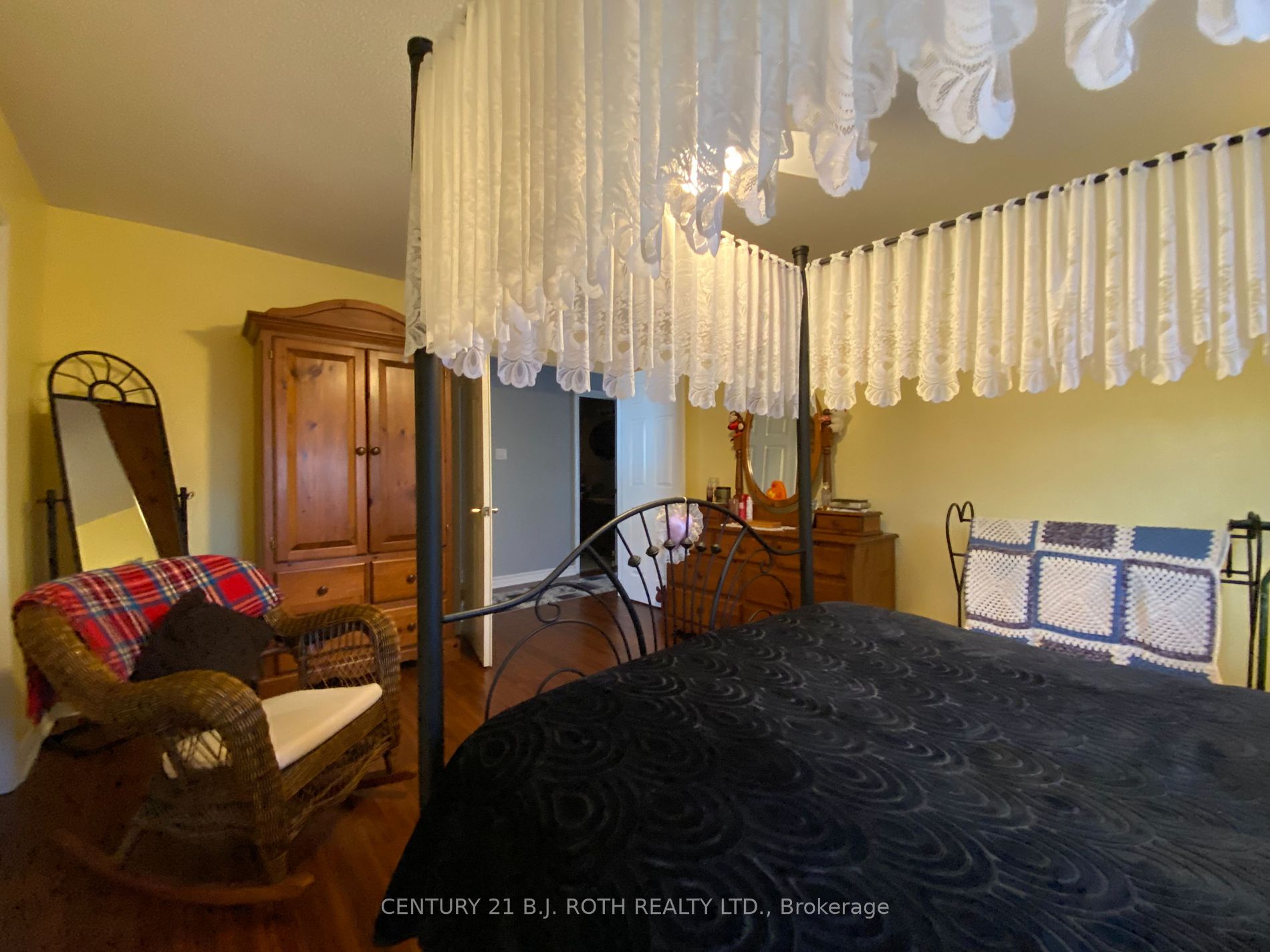 4 Campbell Avenue