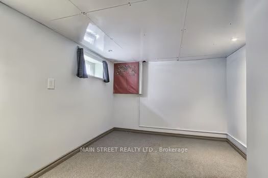 105 John St