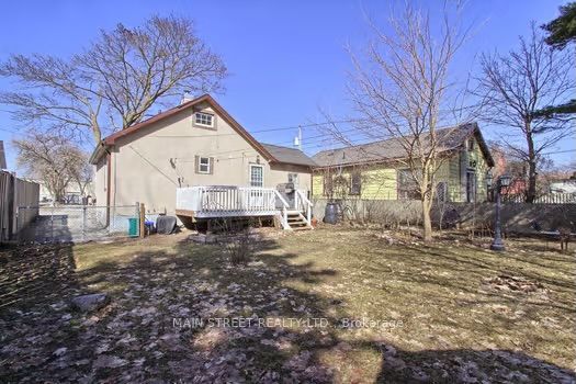 105 John St