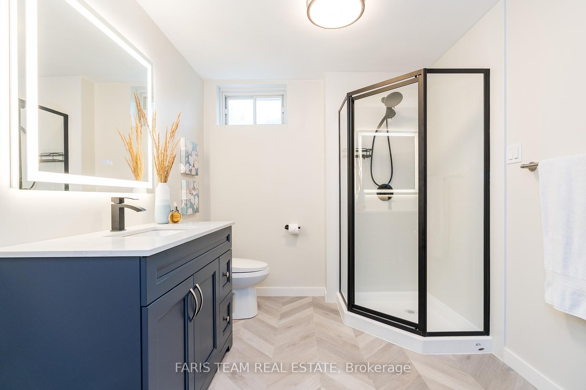 127 Wasaga Sands Drive