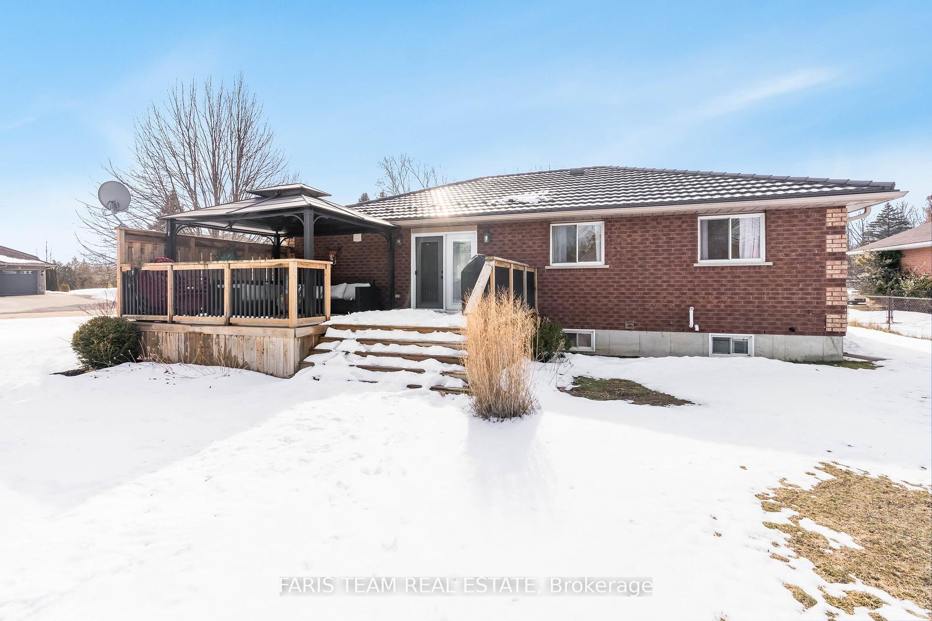 127 Wasaga Sands Drive