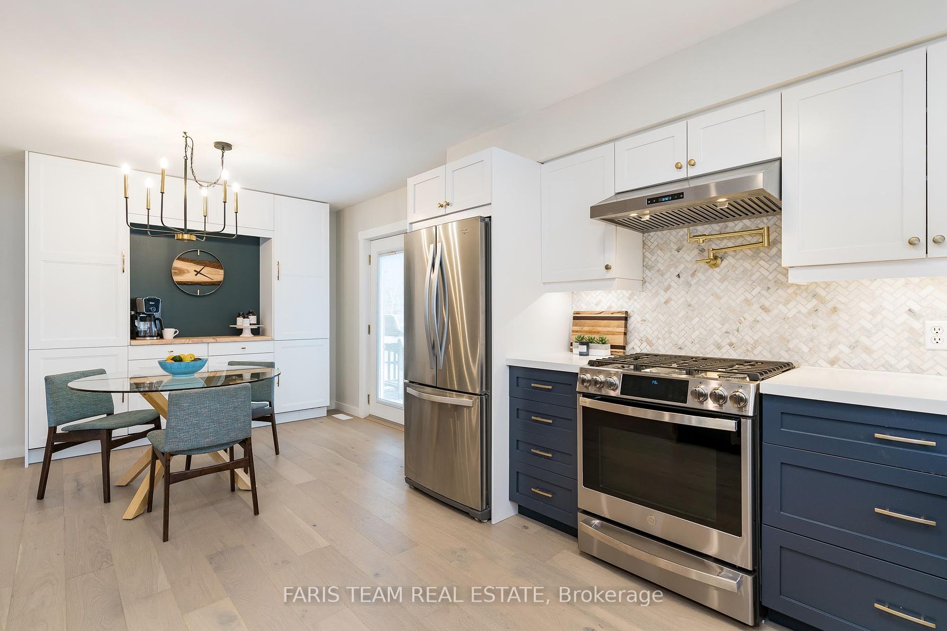 127 Wasaga Sands Drive