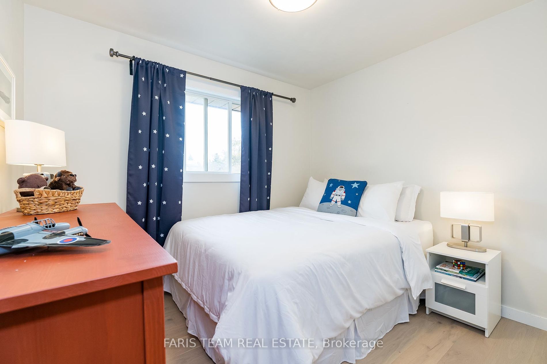 127 Wasaga Sands Drive