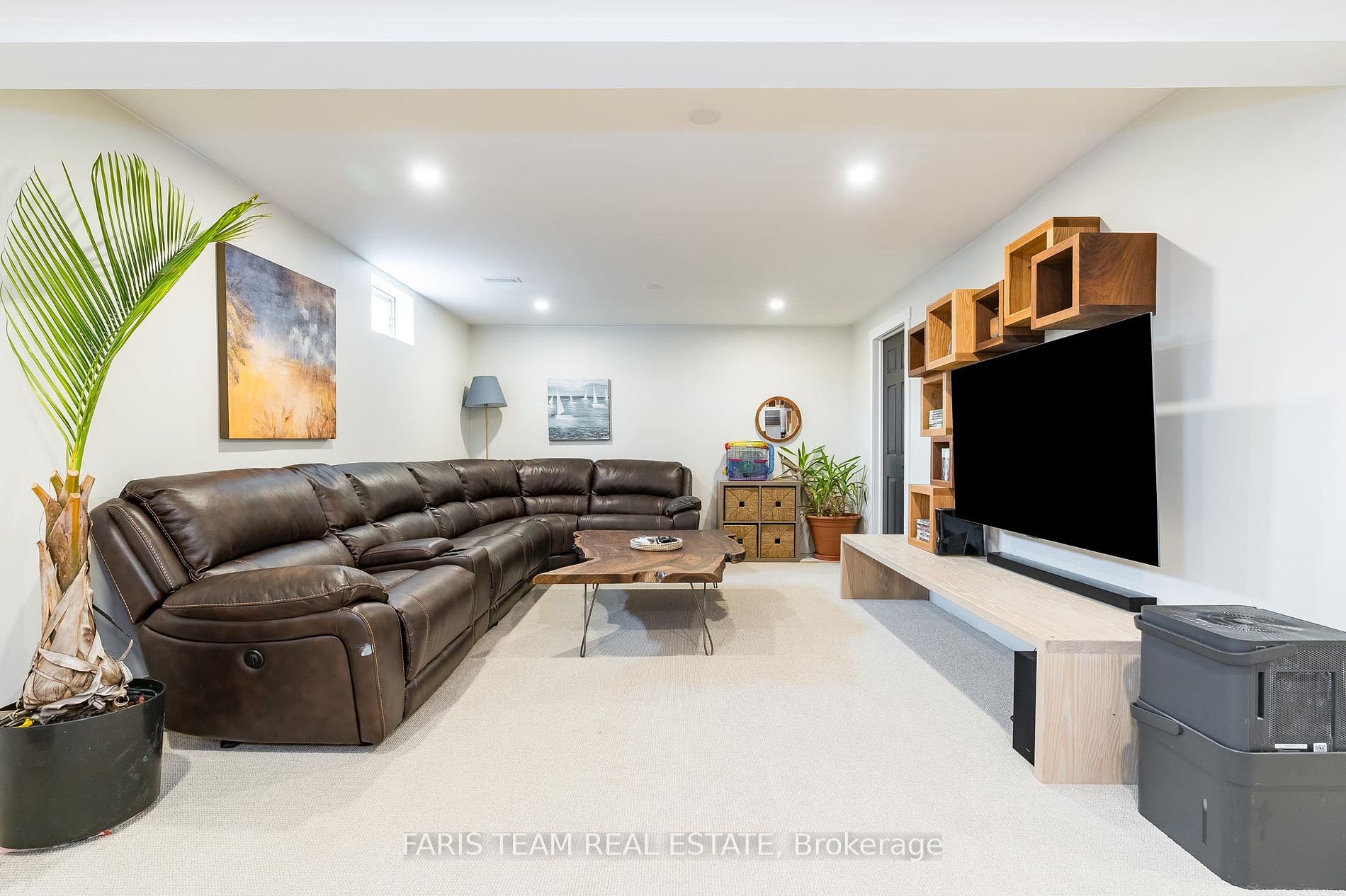 127 Wasaga Sands Drive