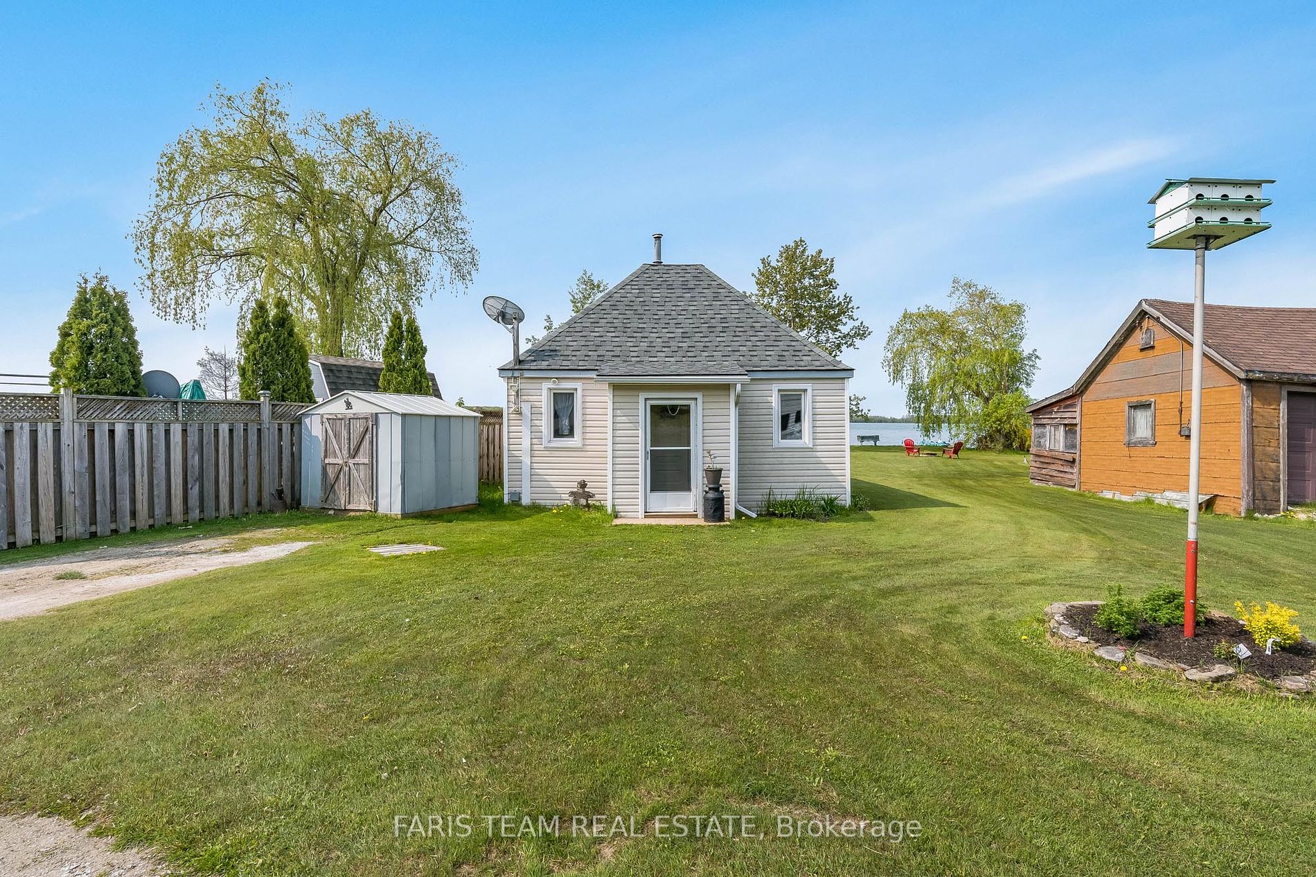 5632 Penetanguishene Rd