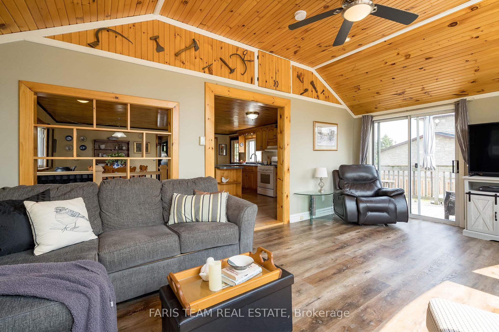 5632 Penetanguishene Rd