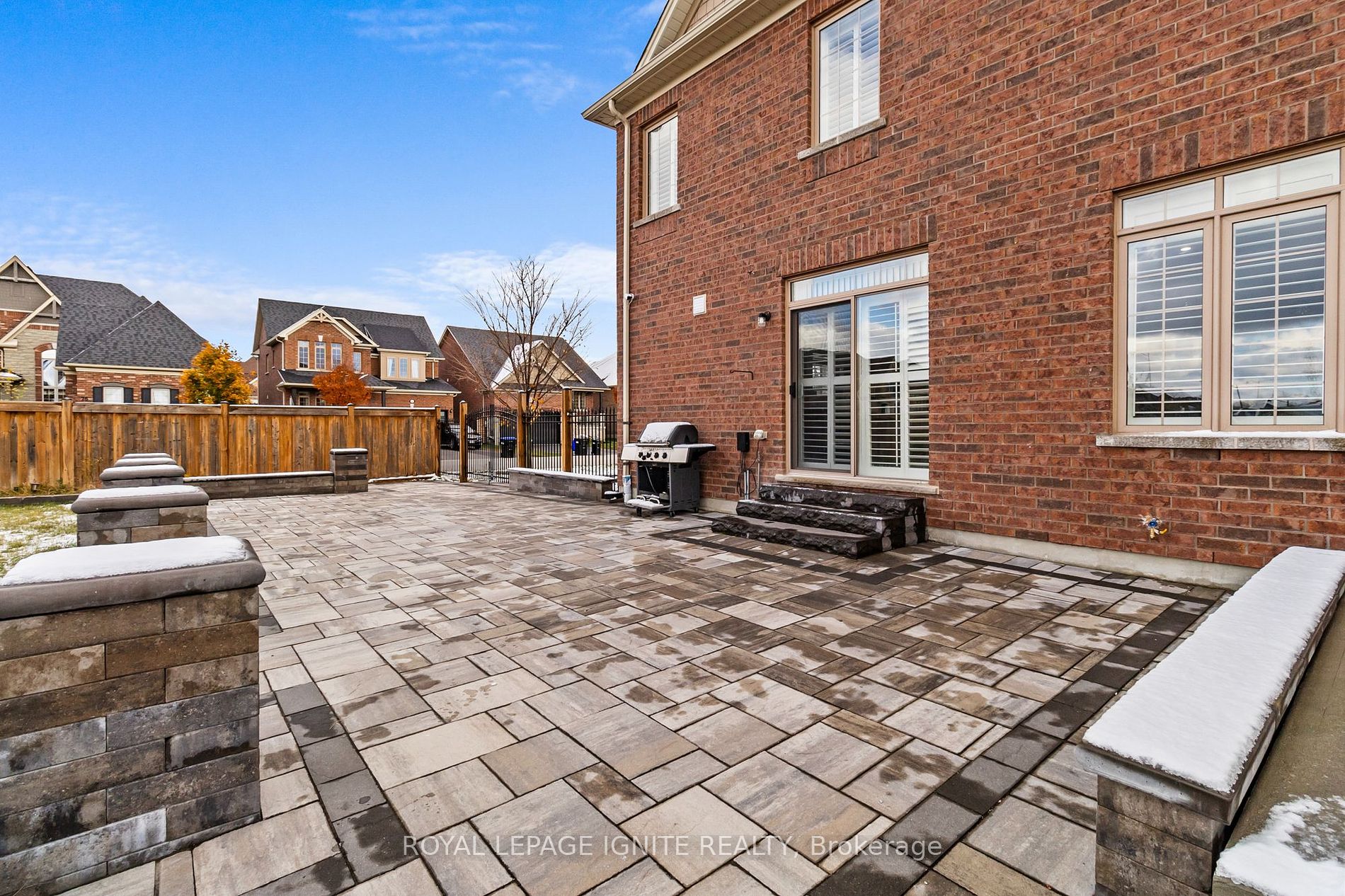 22 Travers Gate