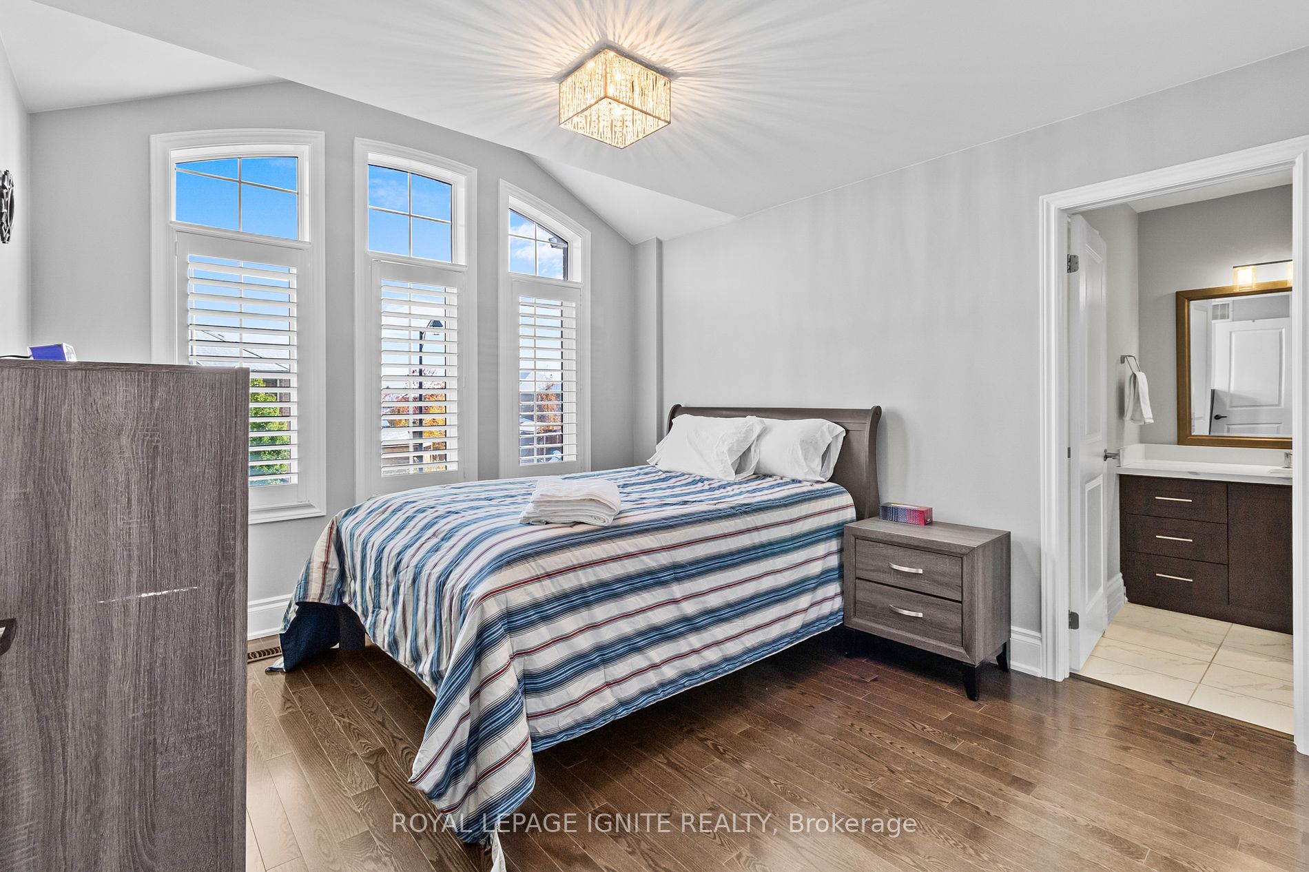 22 Travers Gate