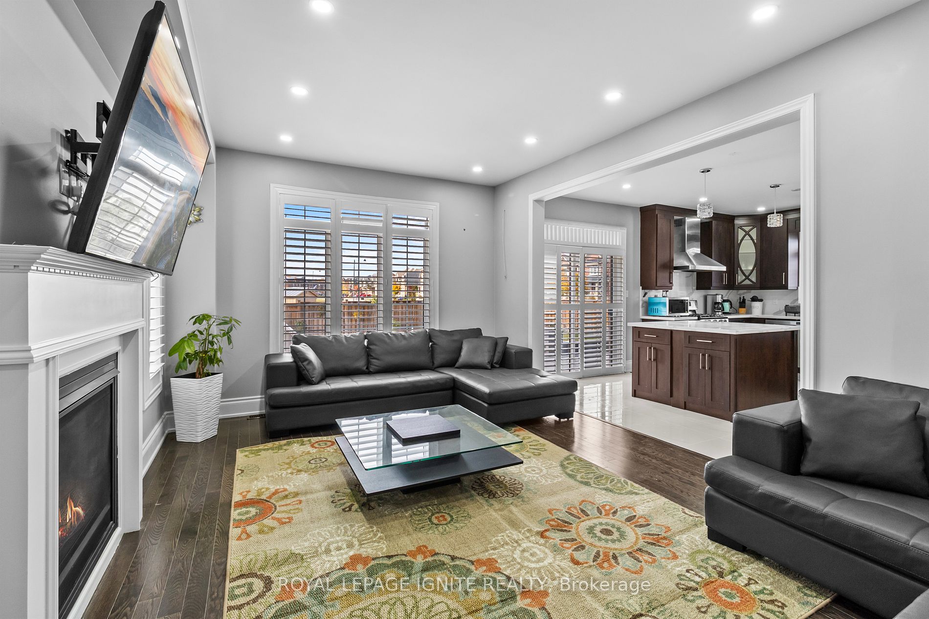 22 Travers Gate