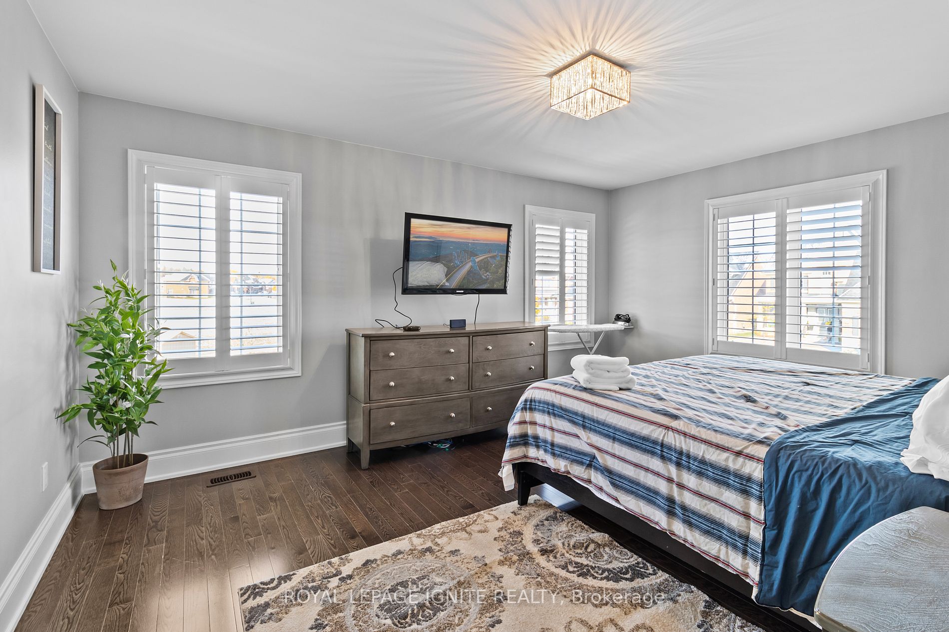 22 Travers Gate