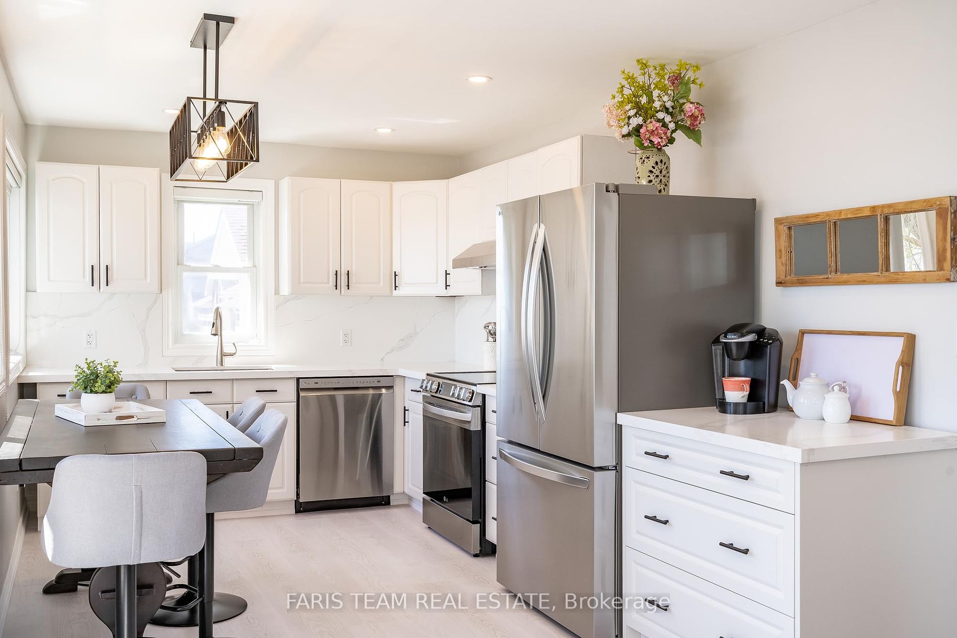 282 Robins Point Road