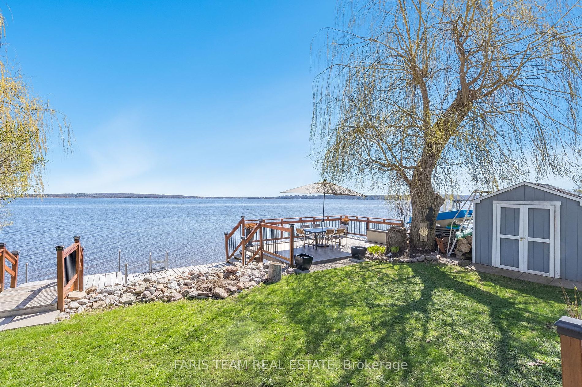 282 Robins Point Road