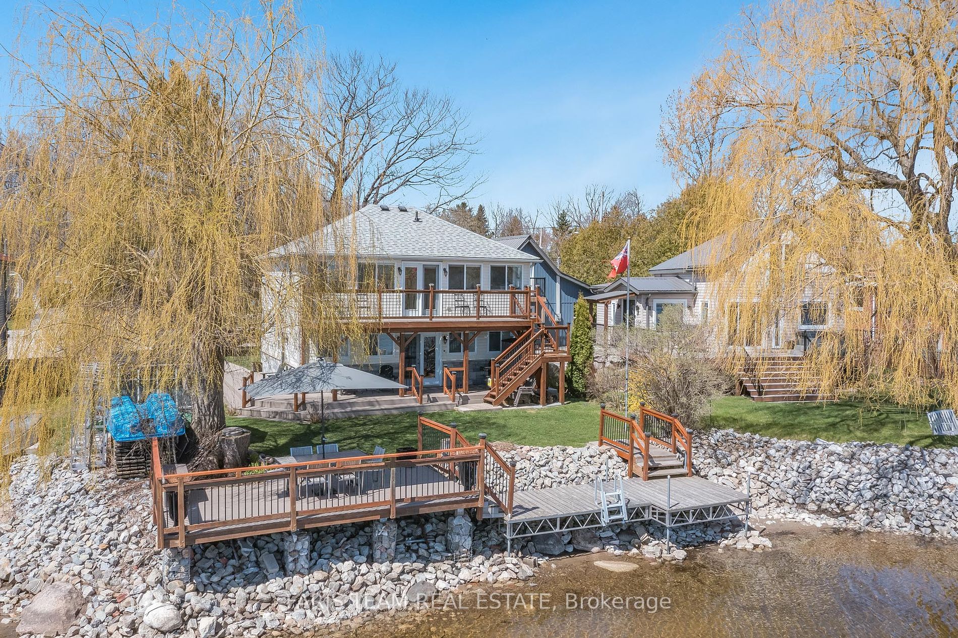 282 Robins Point Road