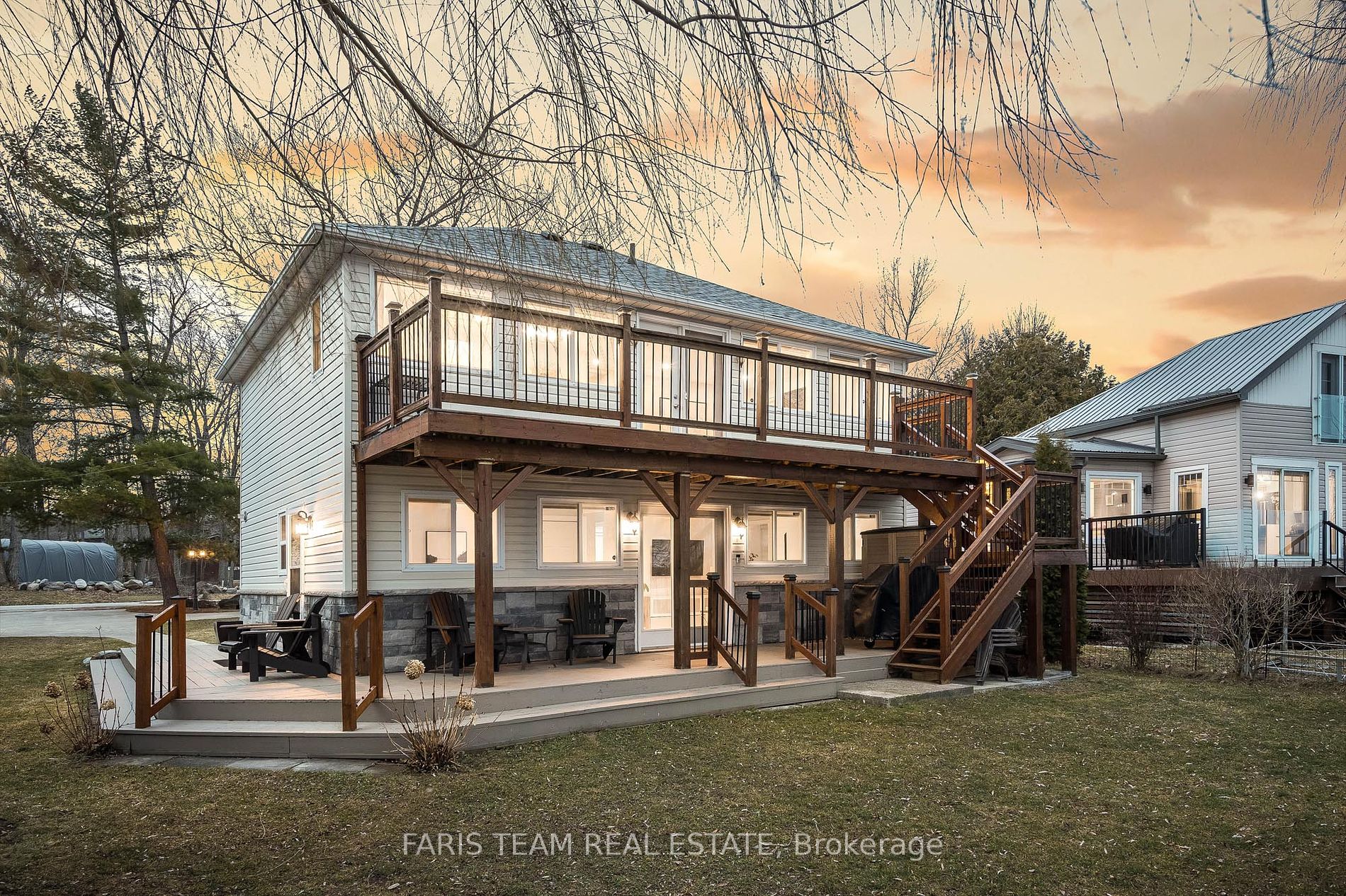 282 Robins Point Road