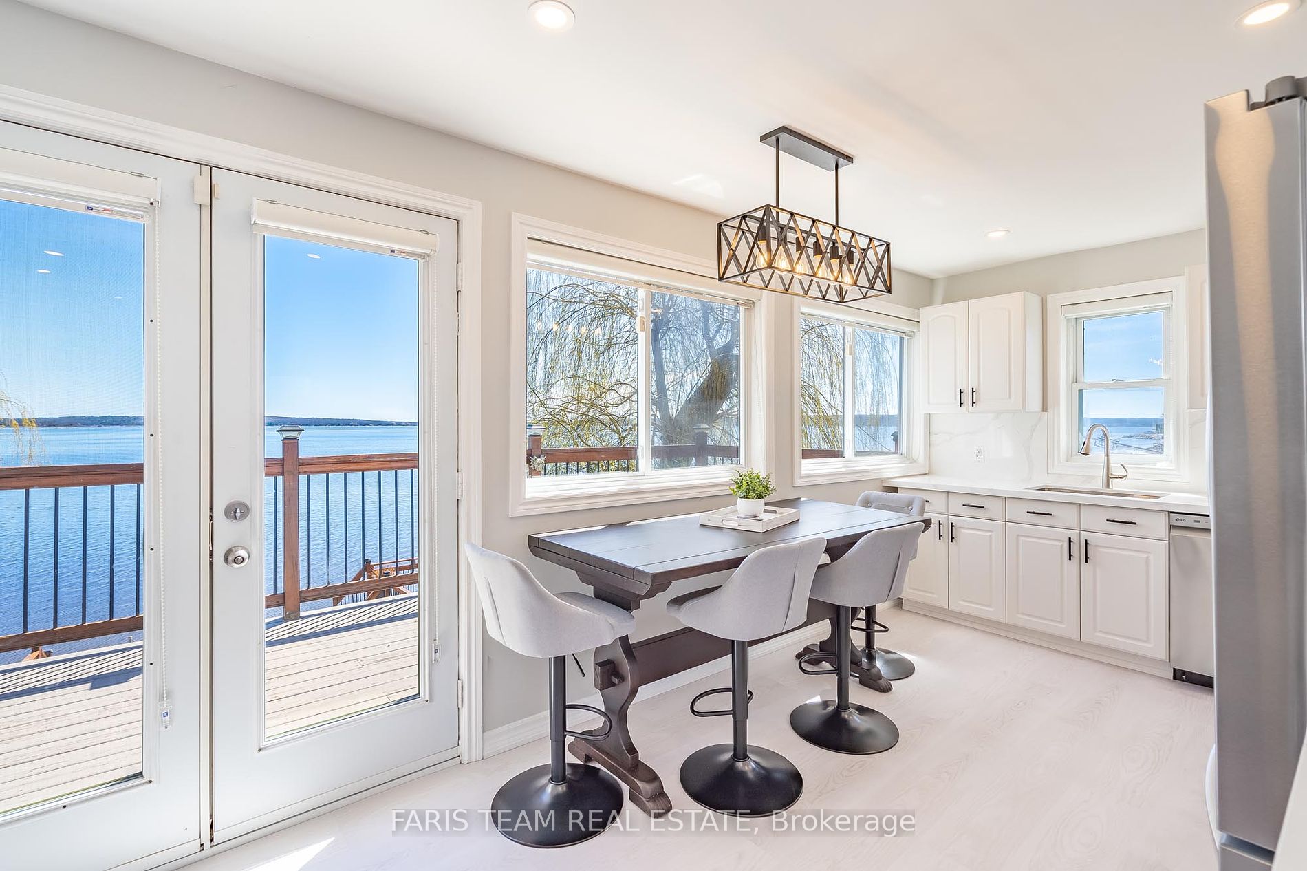 282 Robins Point Road