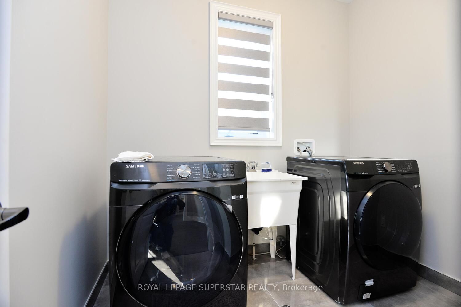108 Rugman Cres