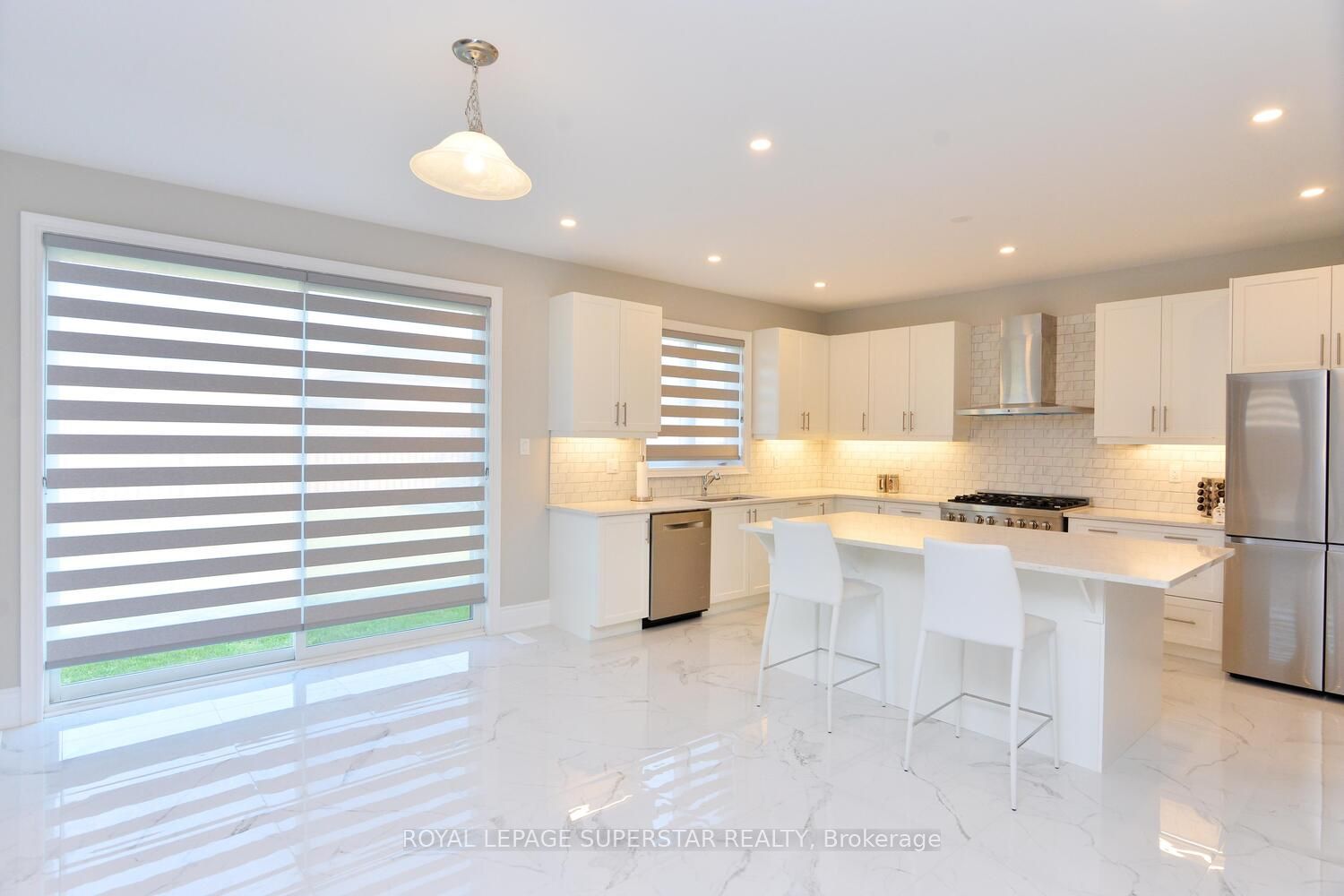 108 Rugman Cres