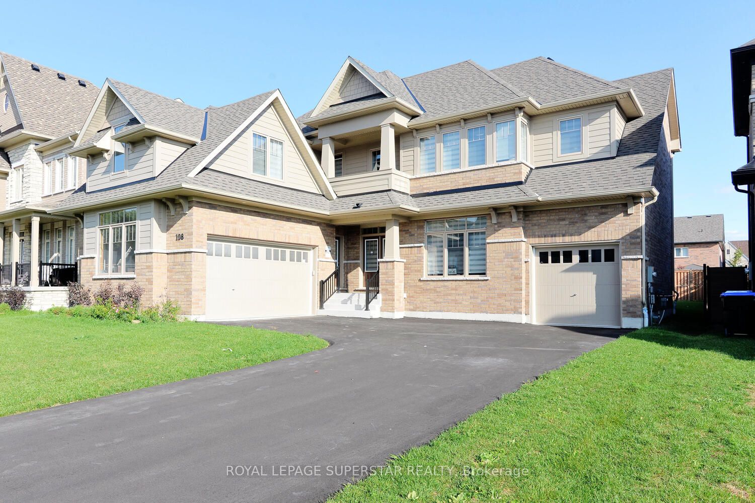 108 Rugman Cres