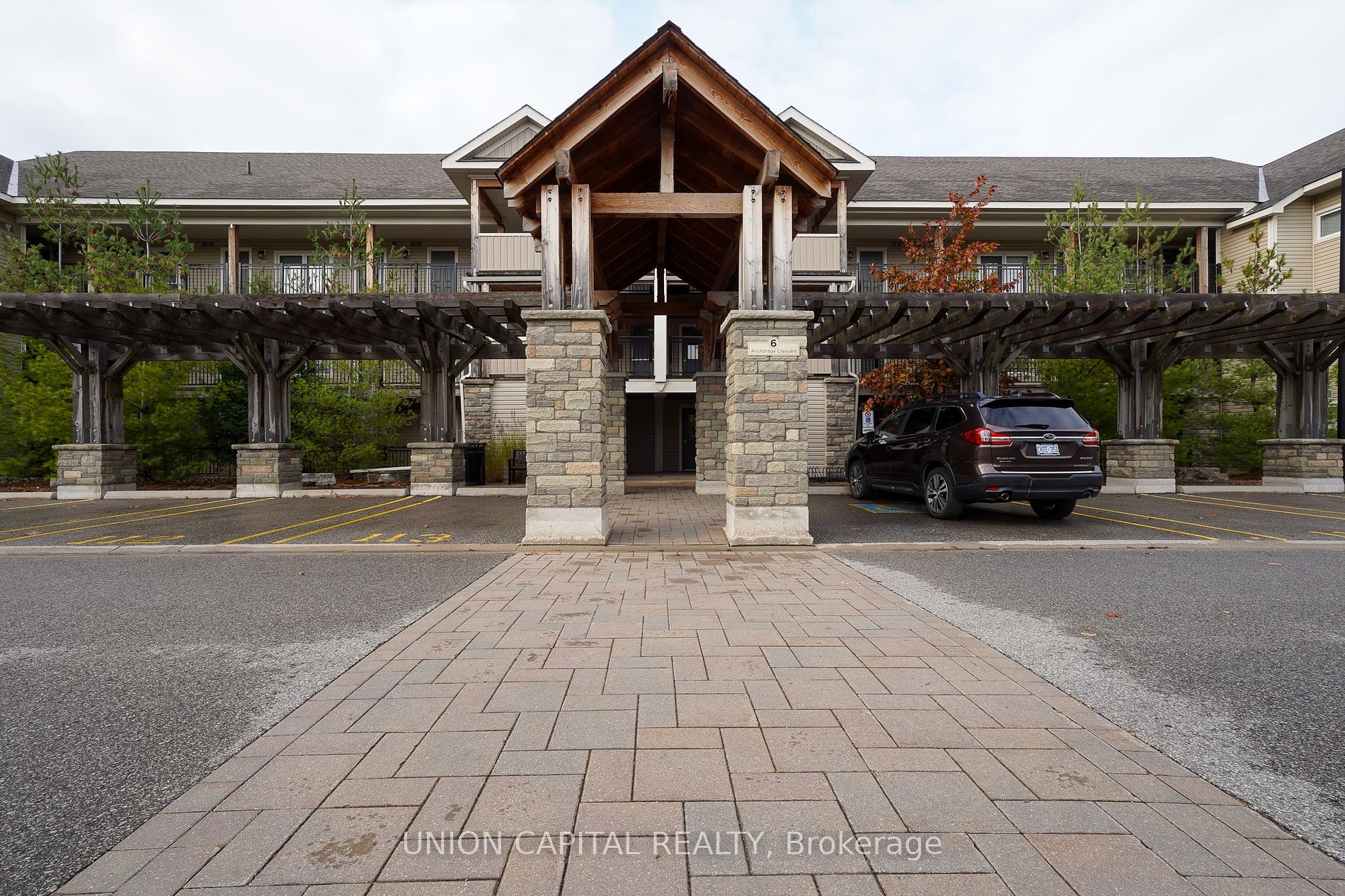 6 Anchorage Cres, #205
