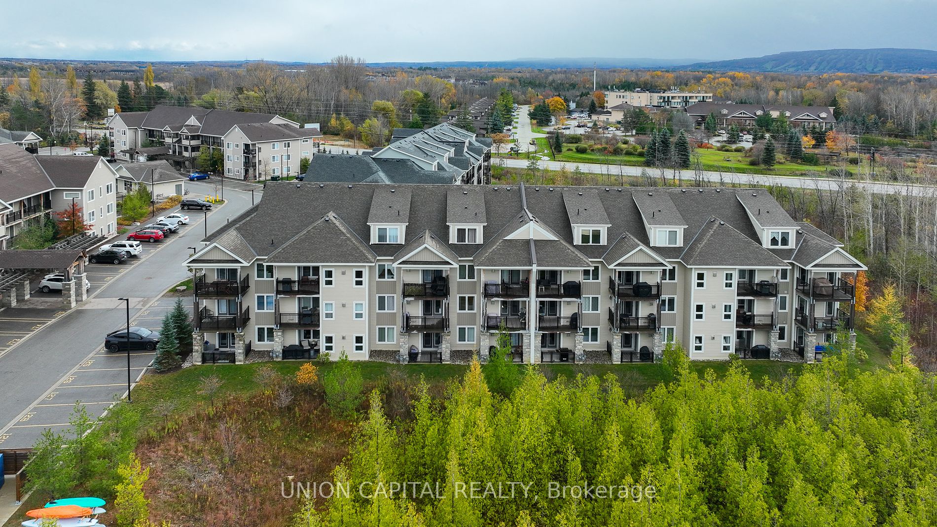 6 Anchorage Cres, #205