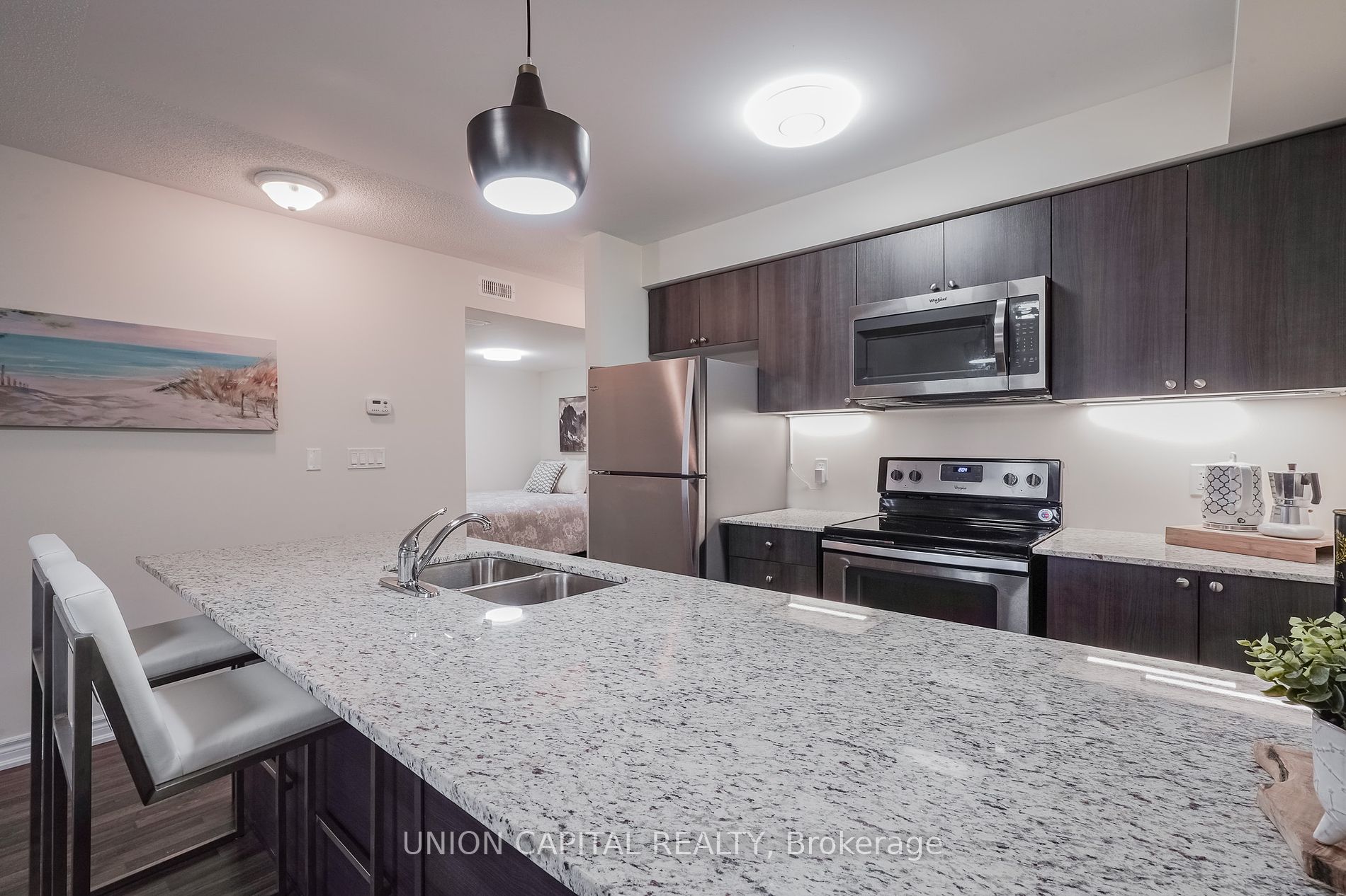 6 Anchorage Cres, #205
