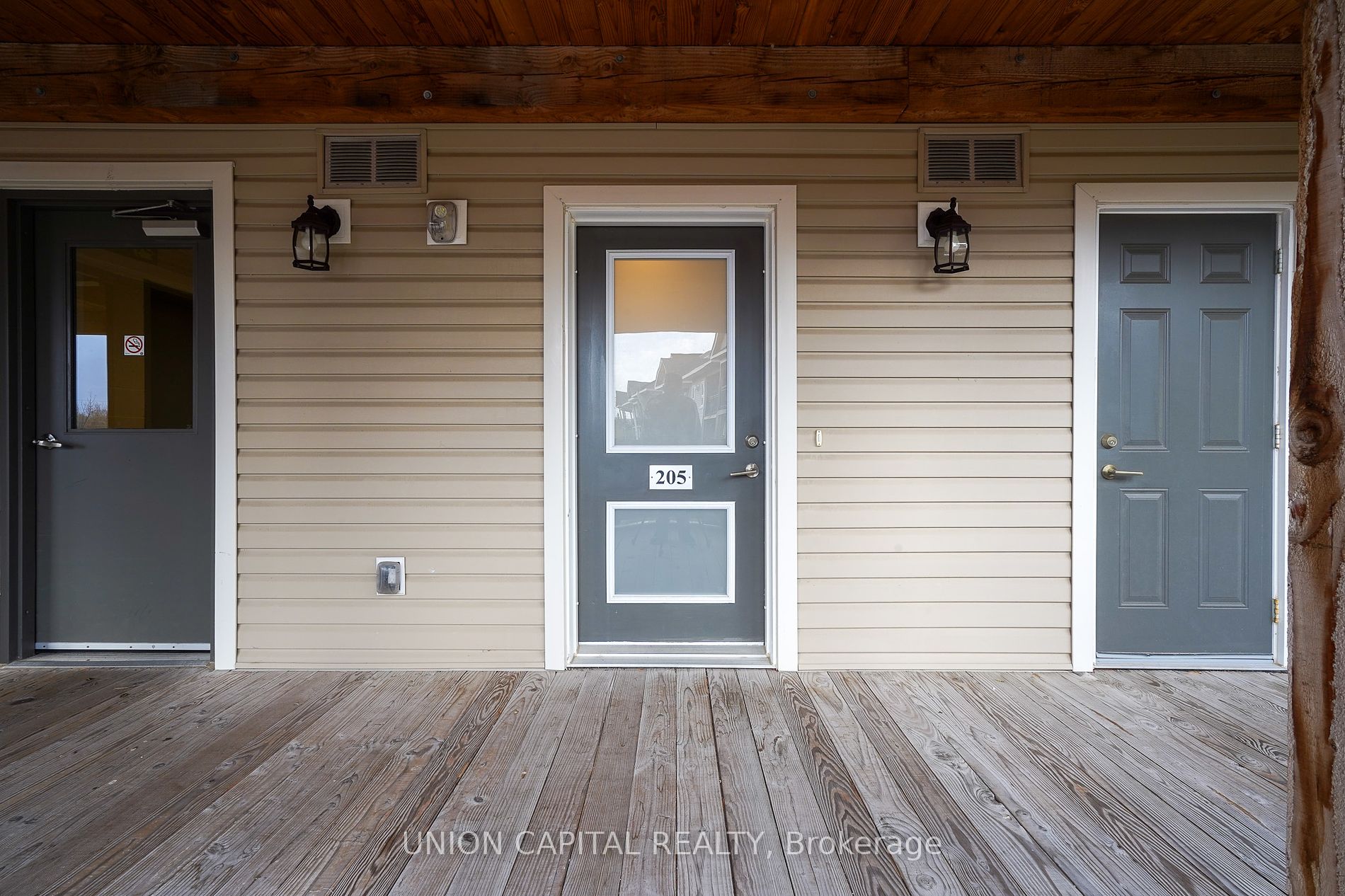 6 Anchorage Cres, #205
