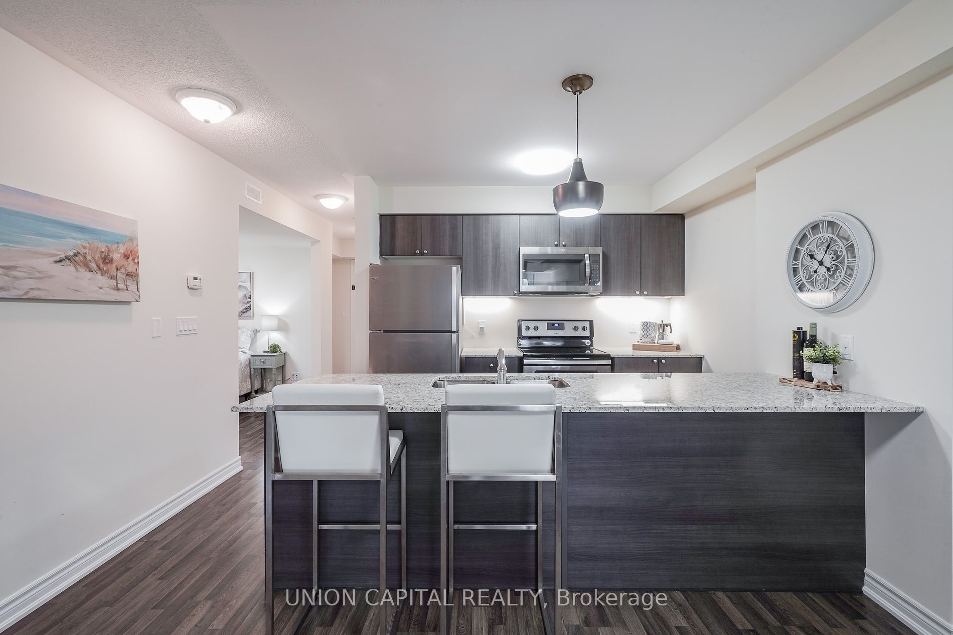 6 Anchorage Cres, #205