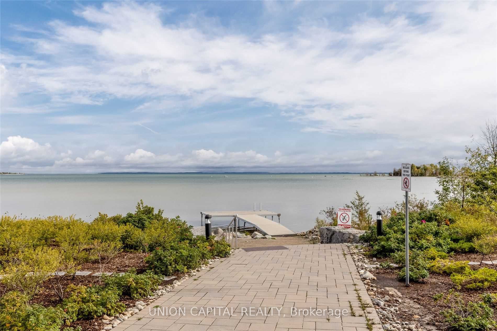 6 Anchorage Cres, #205