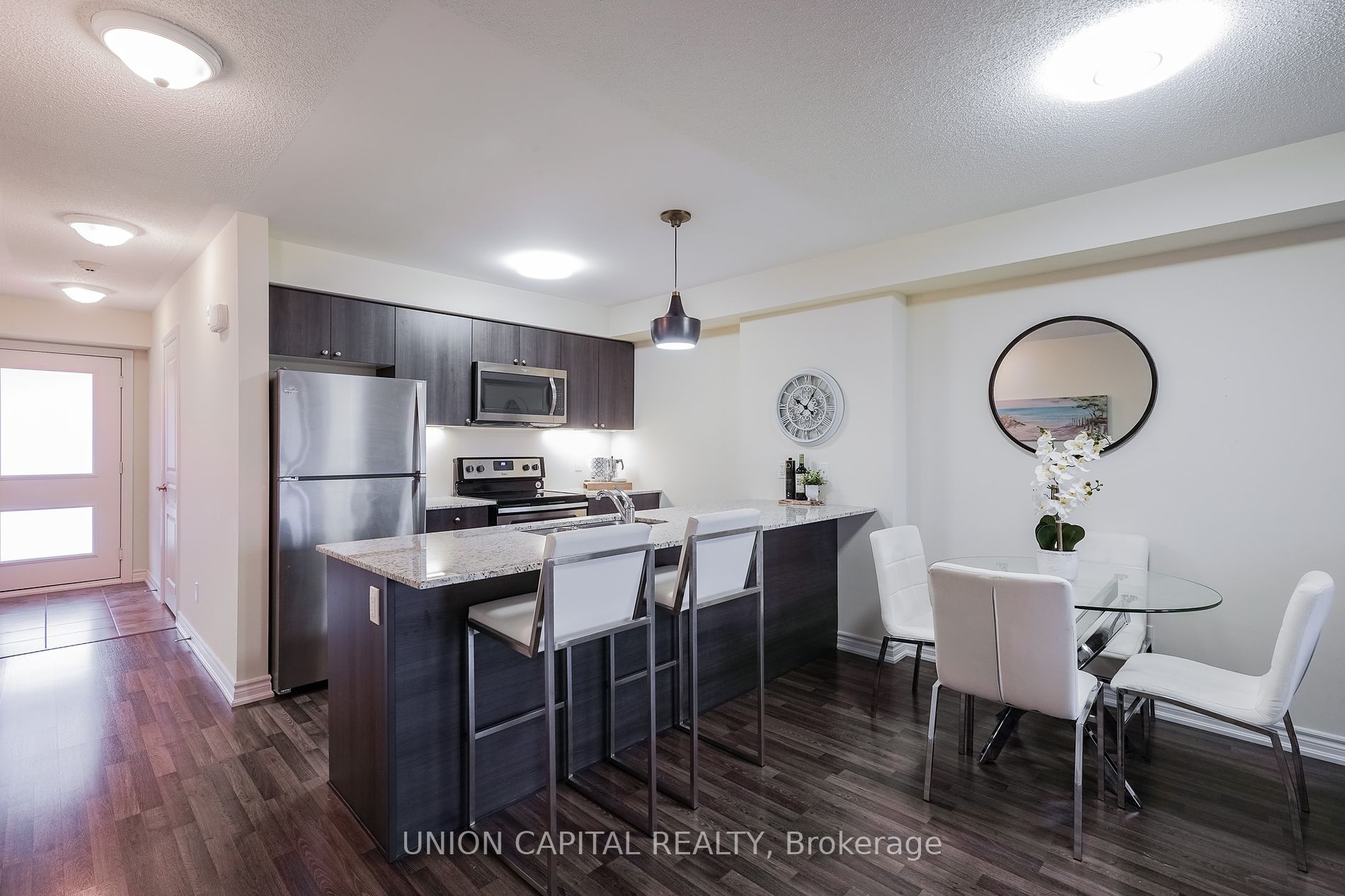 6 Anchorage Cres, #205