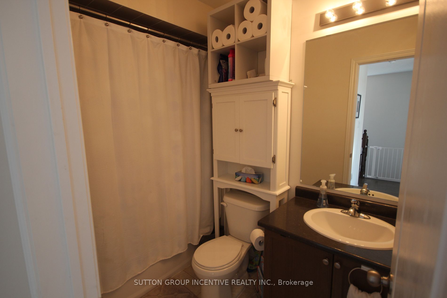 52 Snelgrove Crescent
