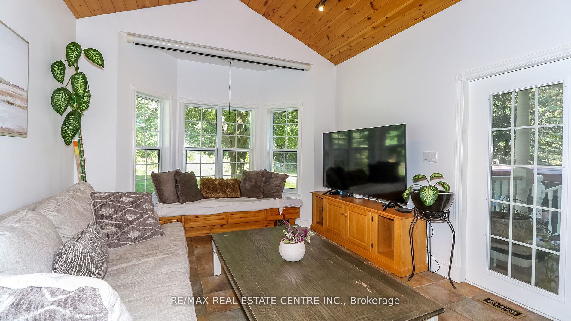 5 Deanna Drive