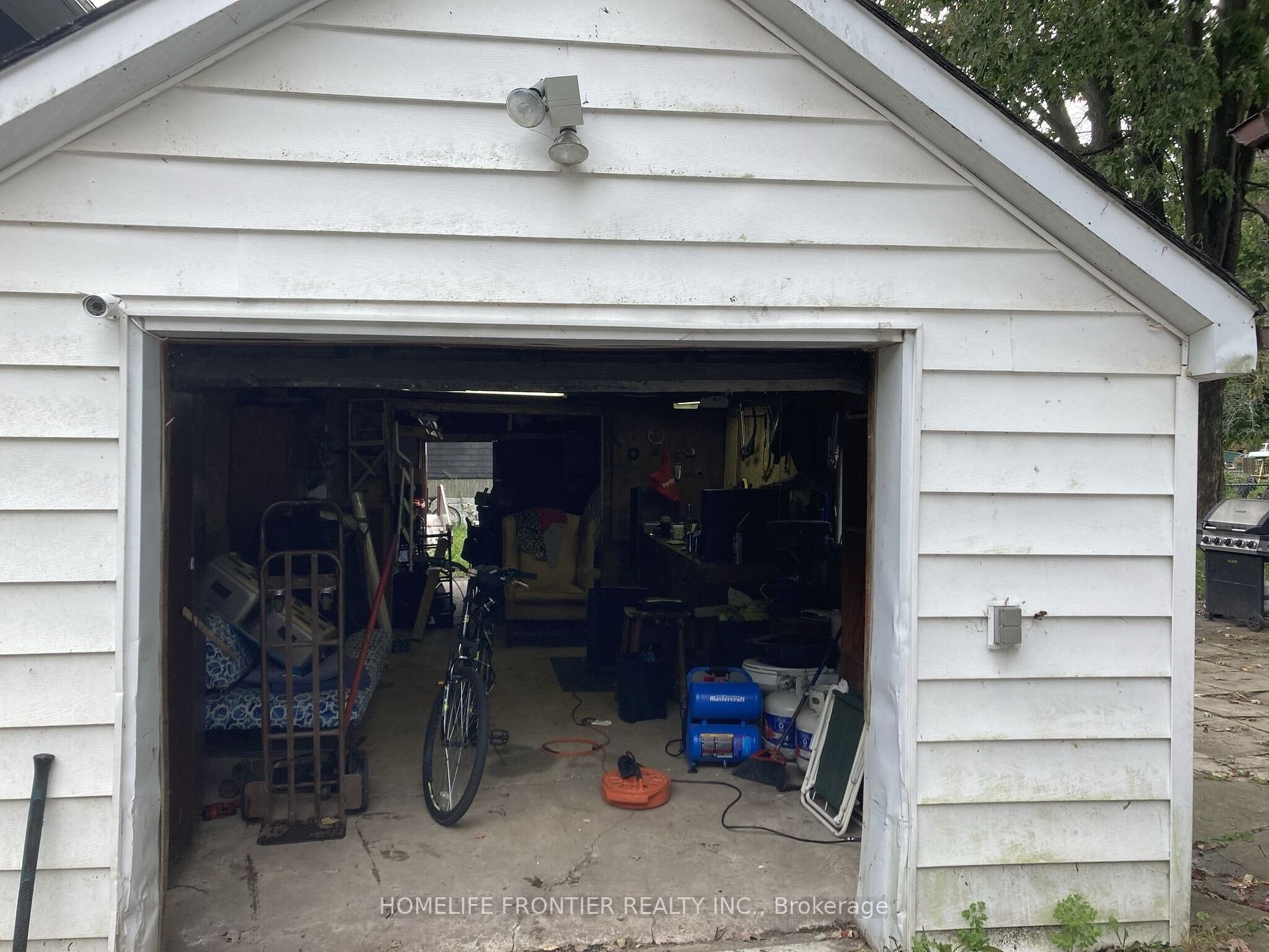 43 Ridge Avenue