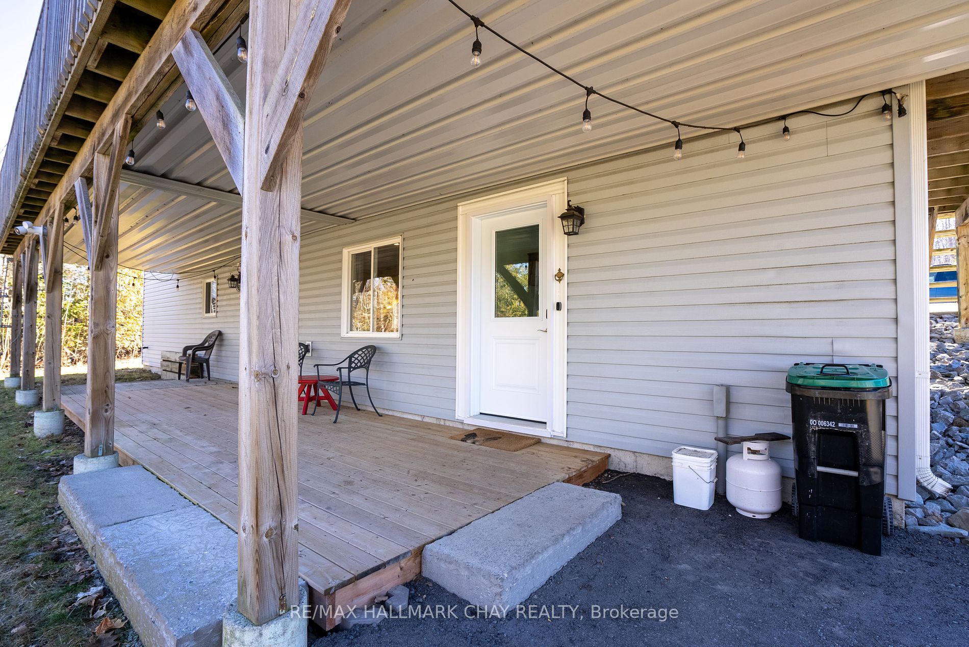 44 Meadows Avenue