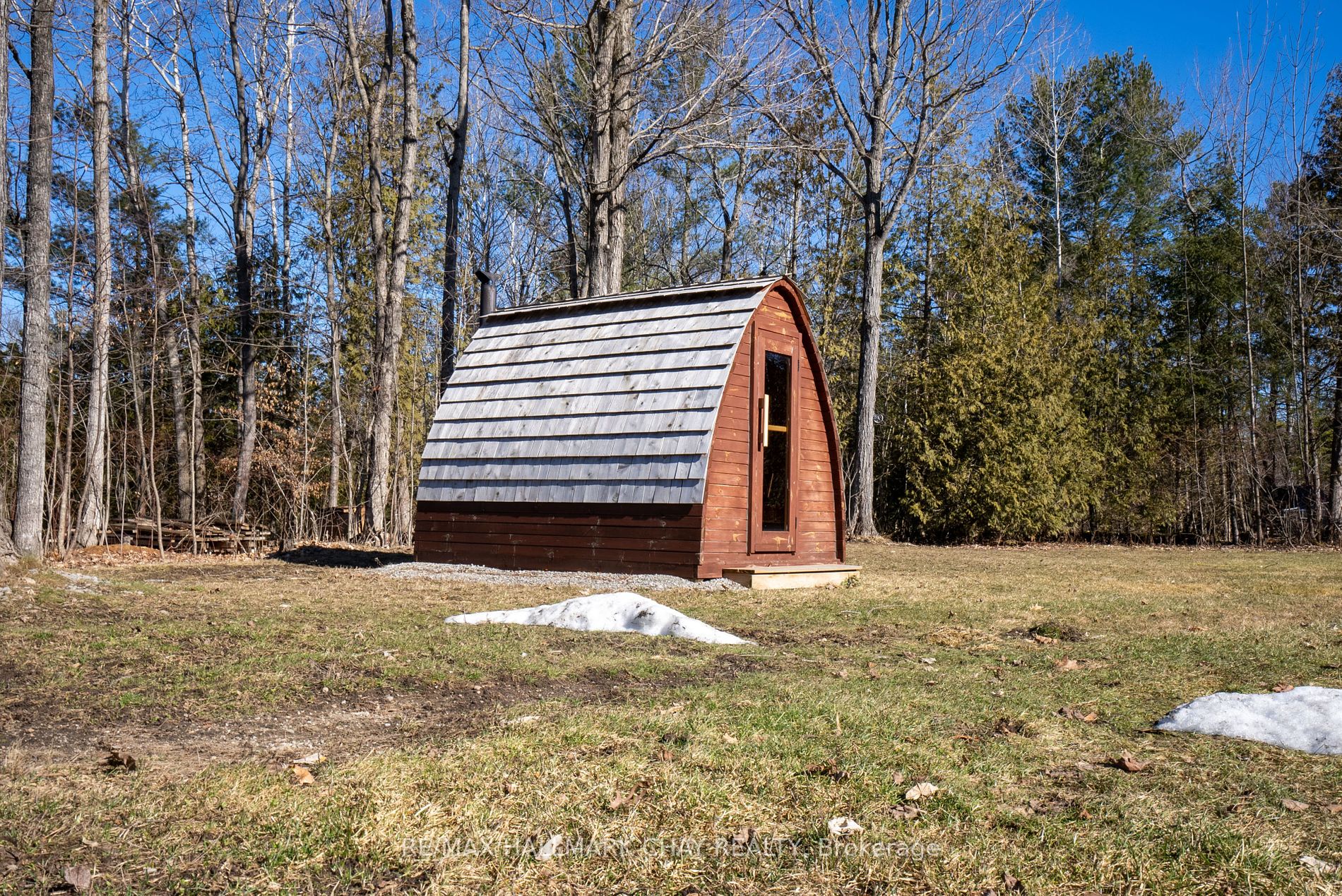 44 Meadows Avenue
