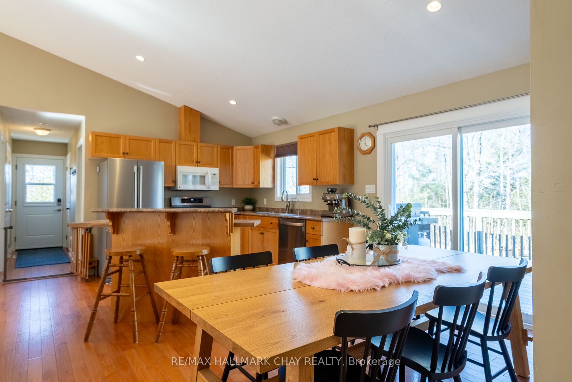 44 Meadows Avenue