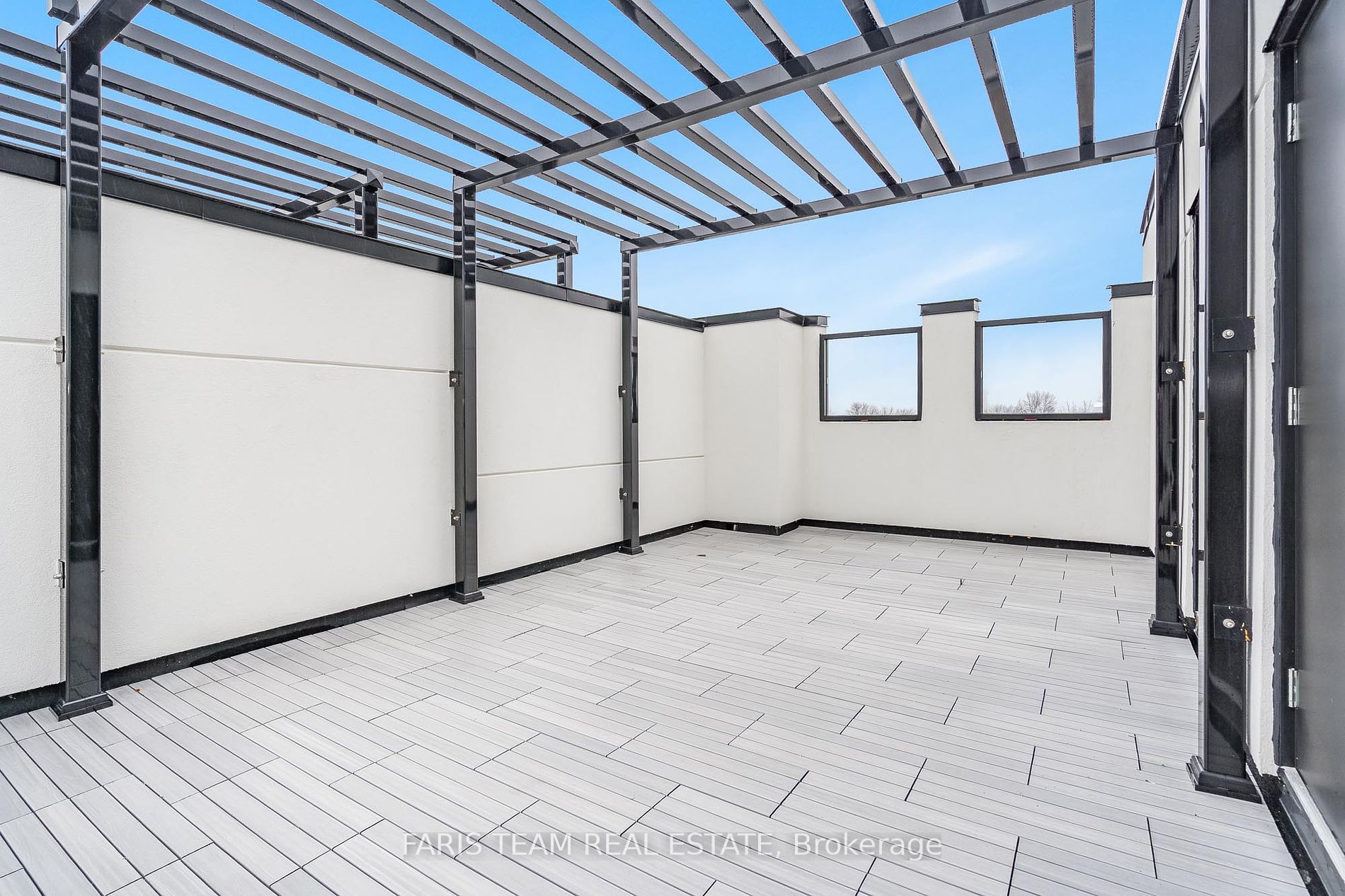 11 Mariners Pier Way