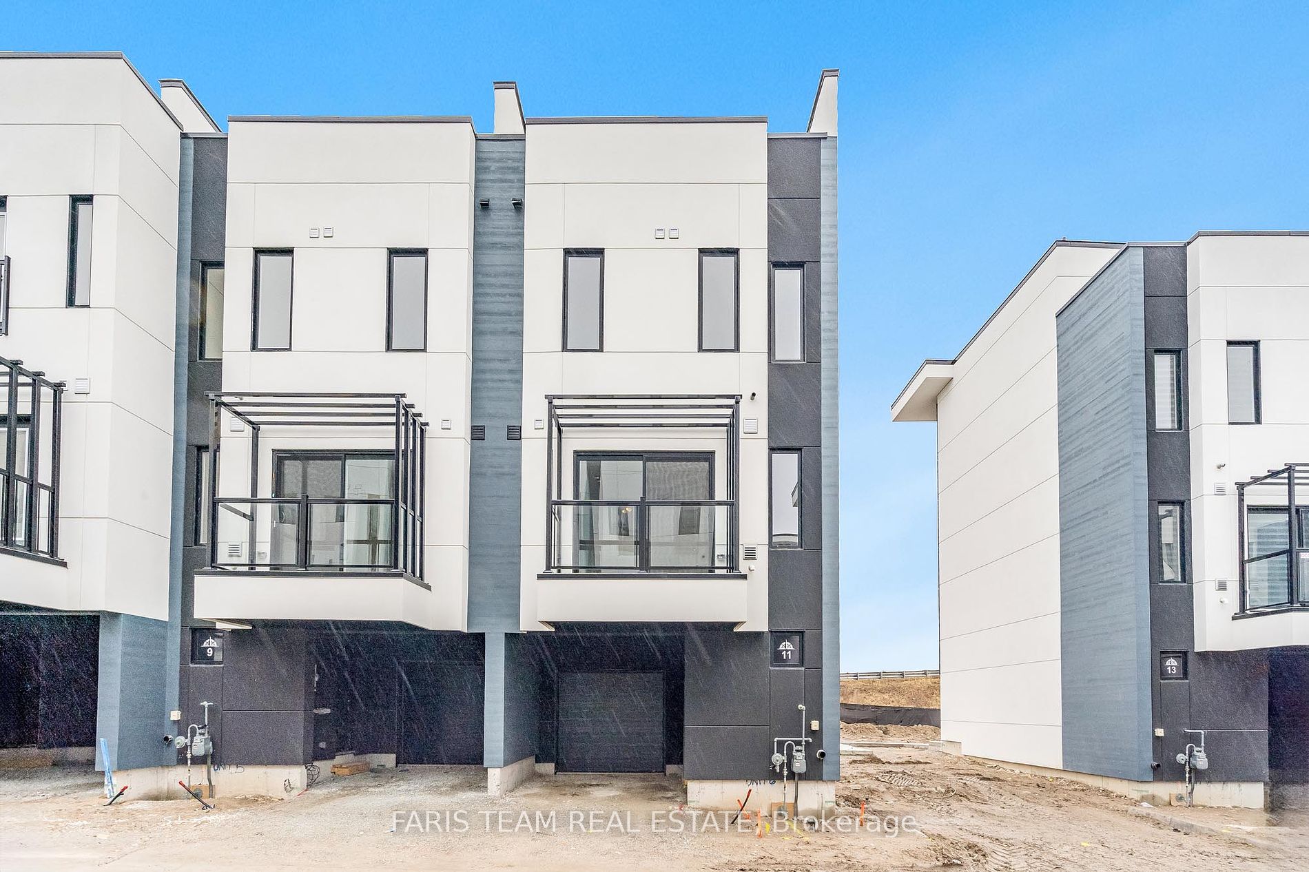 11 Mariners Pier Way