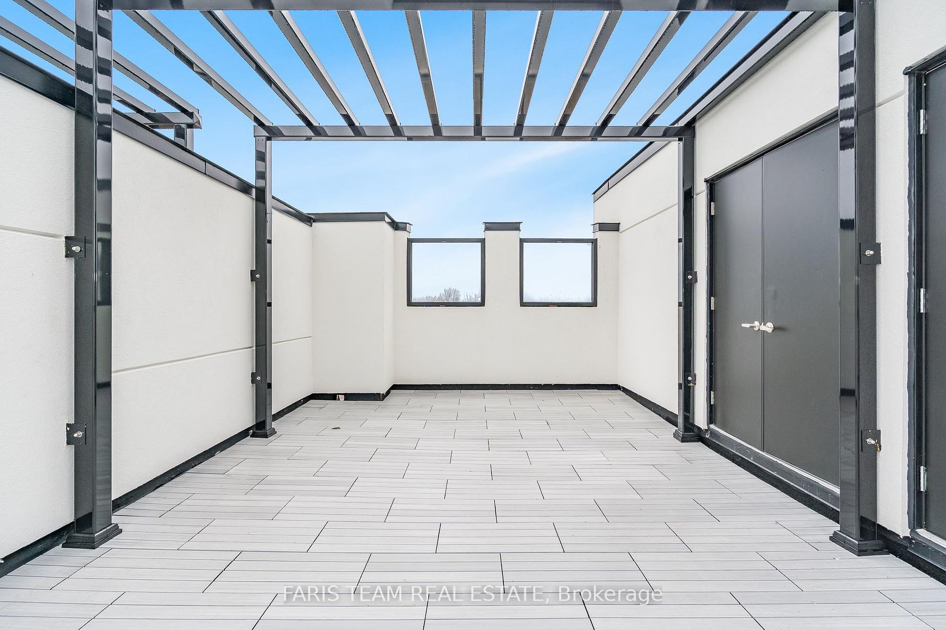 11 Mariners Pier Way